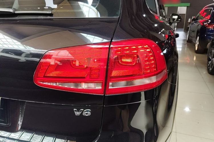 Used Volkswagen Touareg 2017 3.0 TSI Start Edition Right Rear Taillight