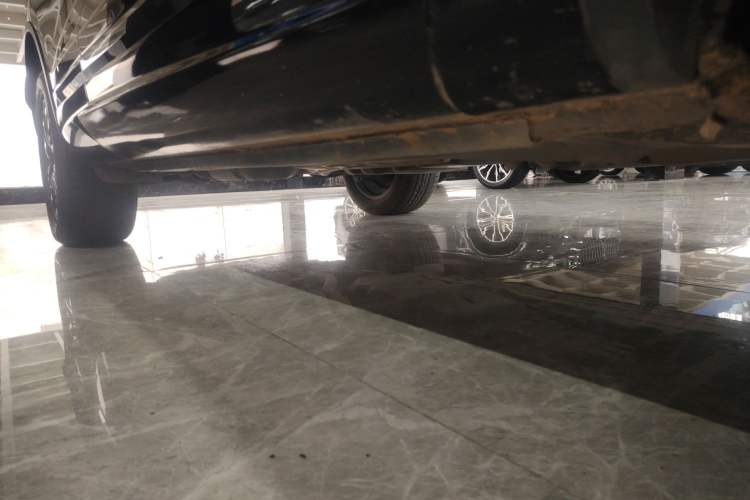 Used Volkswagen Touareg 2017 3.0 TSI Touareg Edition Right Side Sill