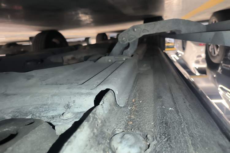 Used Volkswagen Touareg 2017 3.0 TSI Touareg Edition Right Side Sill