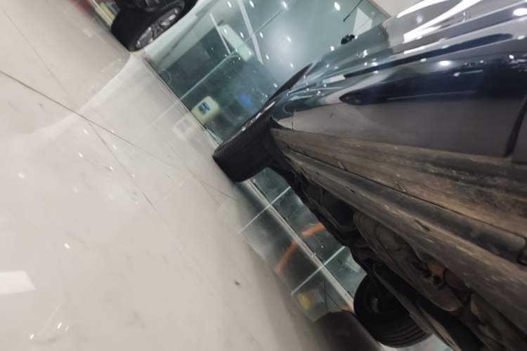 Used Volkswagen Touareg 2017 3.0 TSI Touareg Model Right Side Sill