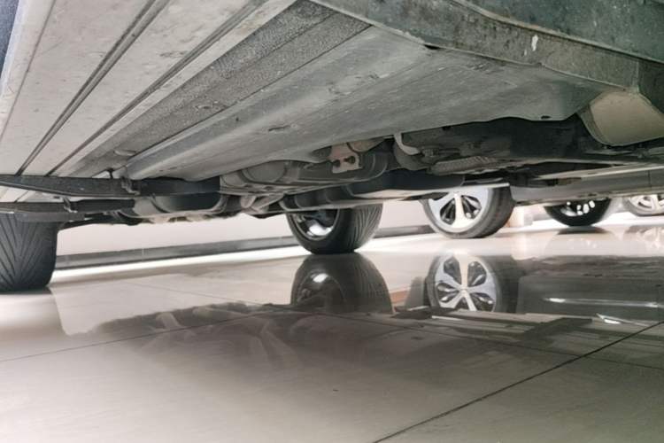 Used Volkswagen Touareg 2017 3.0 TSI Start Edition Right Side Sill