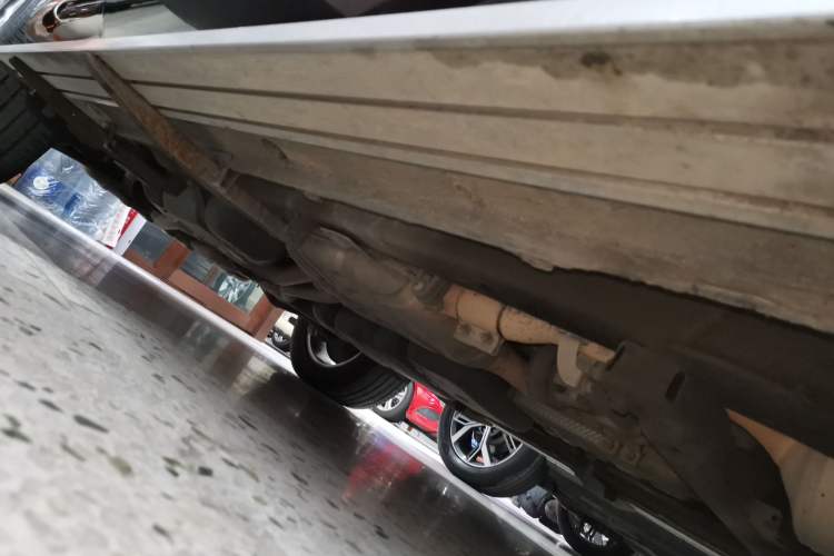 Used Volkswagen Touareg 2017 3.0 TSI Start Edition Right Side Sill