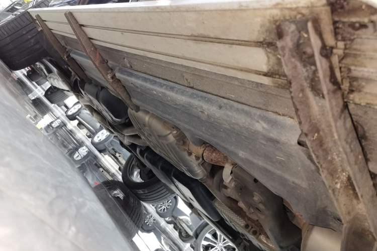 Used Volkswagen Touareg 2017 3.0 TSI Touareg Model Right Side Sill