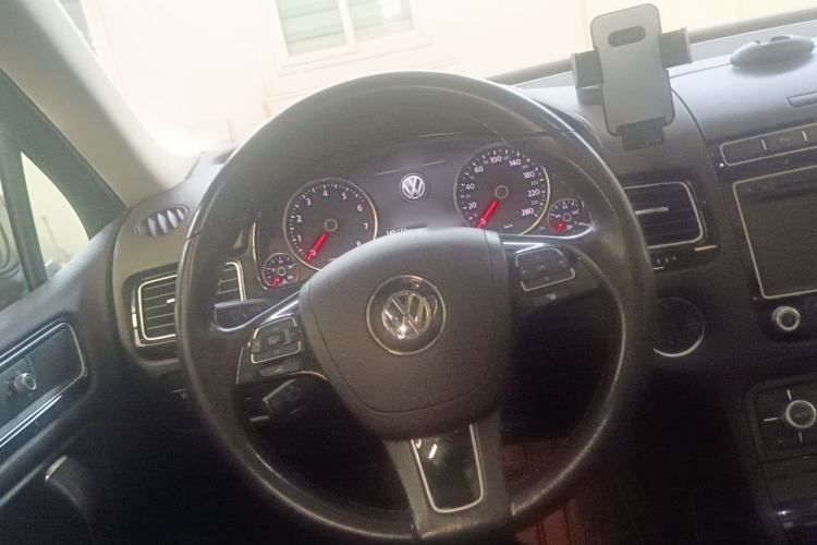 Used Volkswagen Touareg 2017 3.0 TSI Touareg Model Steering Wheel