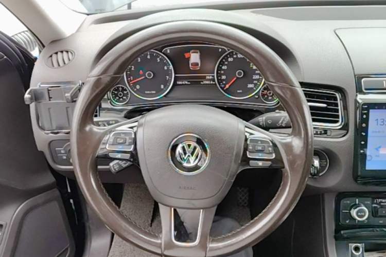Used Volkswagen Touareg 2017 3.0 TSI Touareg Model Steering Wheel