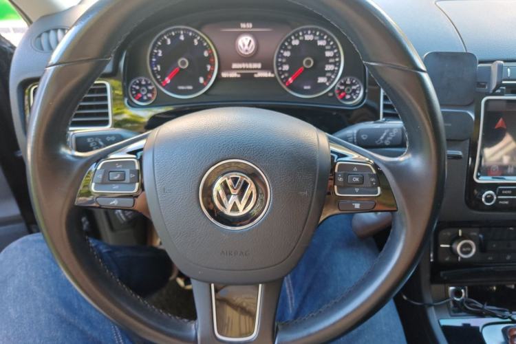 Used Volkswagen Touareg 2017 3.0 TSI Start Edition Steering Wheel