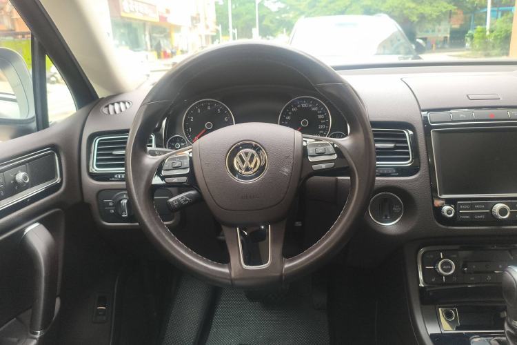 Used Volkswagen Touareg 2017 3.0 TSI Touareg Edition Steering Wheel