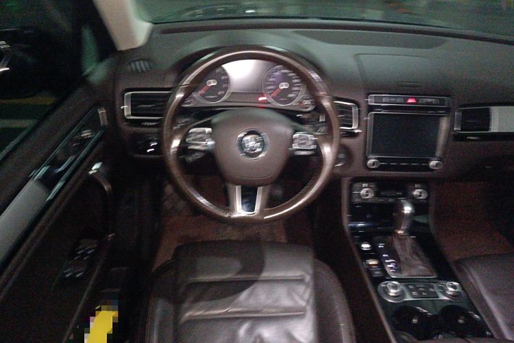 Used Volkswagen Touareg 2017 3.0 TSI Touareg Model Steering Wheel
