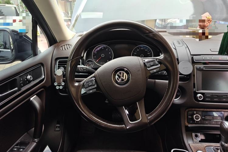Used Volkswagen Touareg 2017 3.0 TSI Touareg Model Steering Wheel