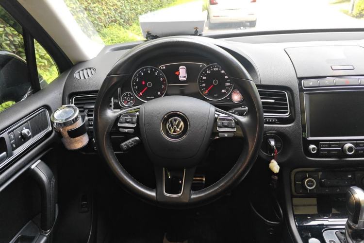 Used Volkswagen Touareg 2017 3.0 TSI Executive Edition Steering Wheel