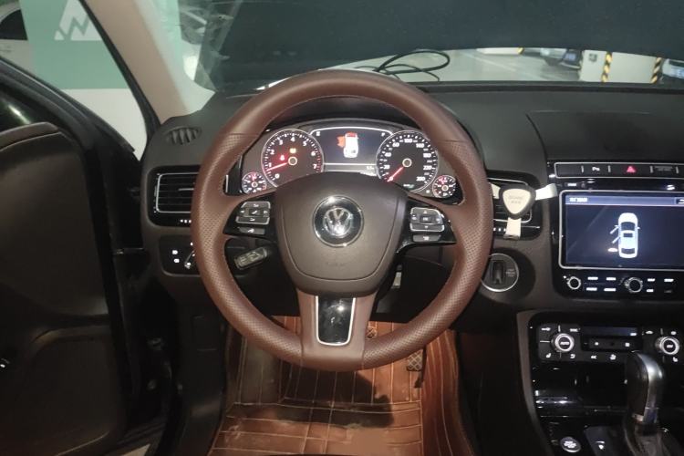Used Volkswagen Touareg 2017 3.0 TSI Touareg Model Steering Wheel