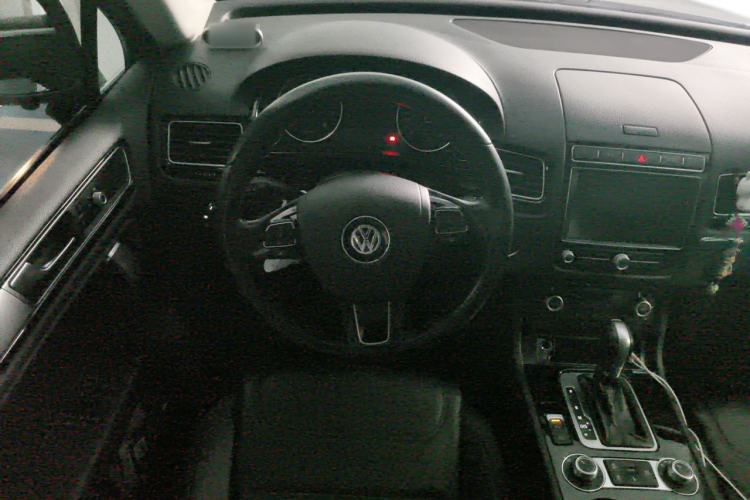 Used Volkswagen Touareg 2017 3.0 TSI Start Edition Steering Wheel
