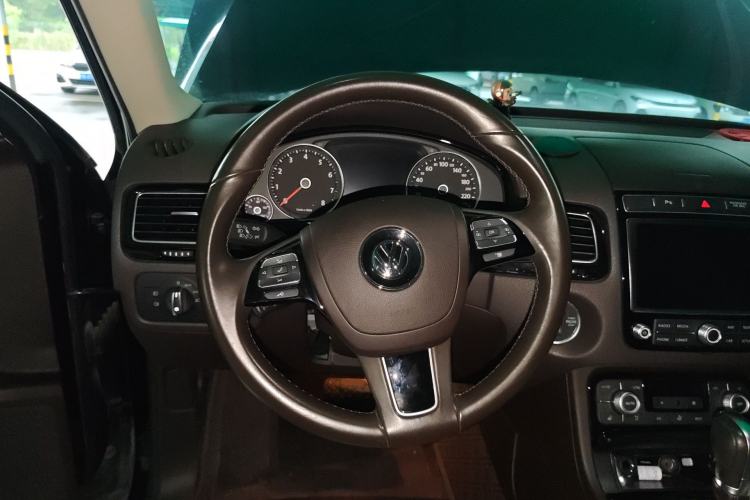 Used Volkswagen Touareg 2017 3.0 TSI Touareg Edition Steering Wheel