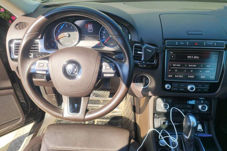 Used Volkswagen Touareg 2017 3.0 TSI Touareg Model Steering Wheel