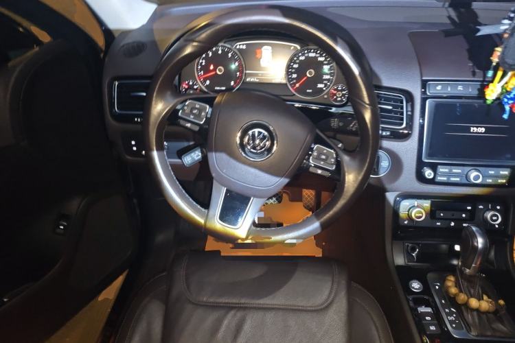Used Volkswagen Touareg 2017 3.0 TSI Touareg Edition Steering Wheel