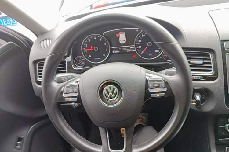 Used Volkswagen Touareg 2017 3.0 TSI Touareg Edition Steering Wheel