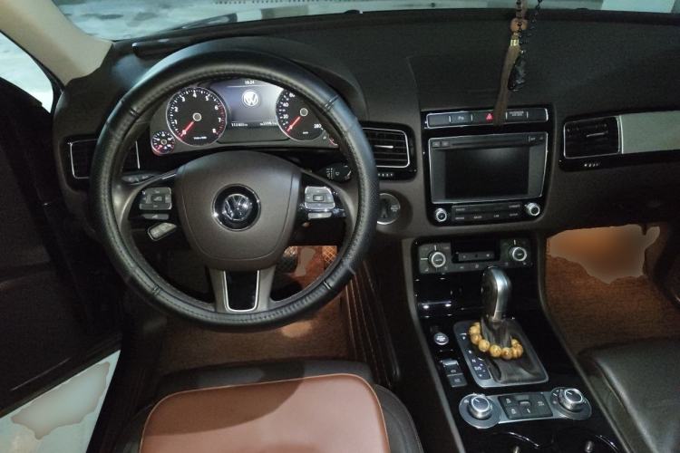 Used Volkswagen Touareg 2017 3.0 TSI Touareg Model Steering Wheel