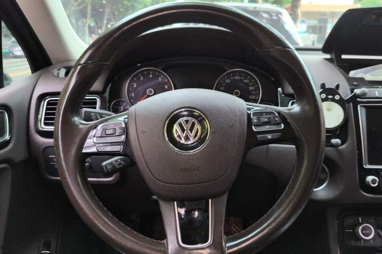 Used Volkswagen Touareg 2017 3.0 TSI Touareg Edition Steering Wheel