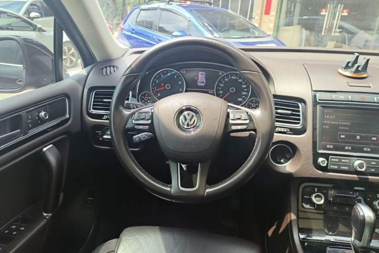 Used Volkswagen Touareg 2017 3.0 TSI Touareg Edition Steering Wheel