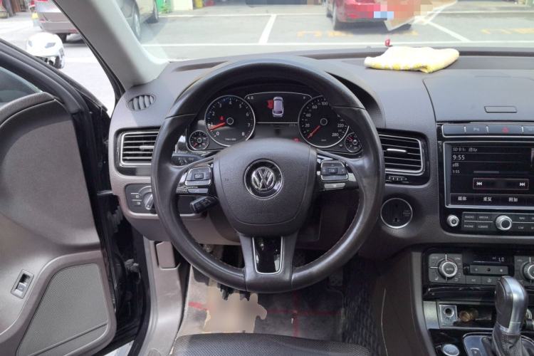 Used Volkswagen Touareg 2017 3.0 TSI Touareg Edition Steering Wheel