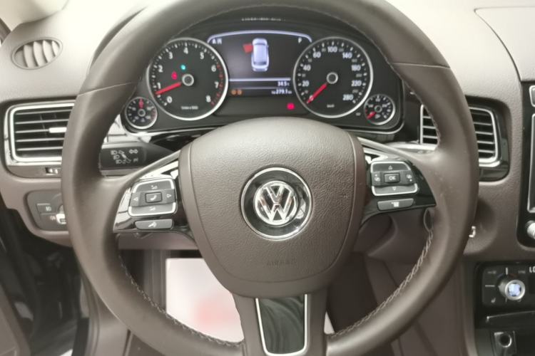 Used Volkswagen Touareg 2017 3.0 TSI Touareg Edition Steering Wheel