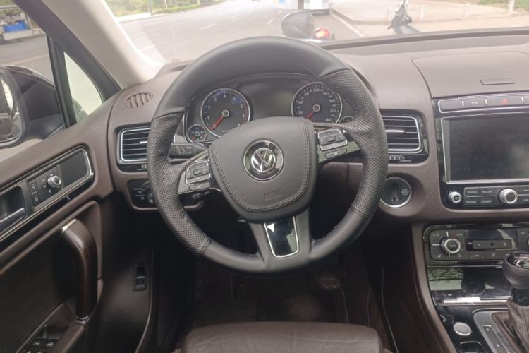 Used Volkswagen Touareg 2017 3.0 TSI Touareg Edition Steering Wheel