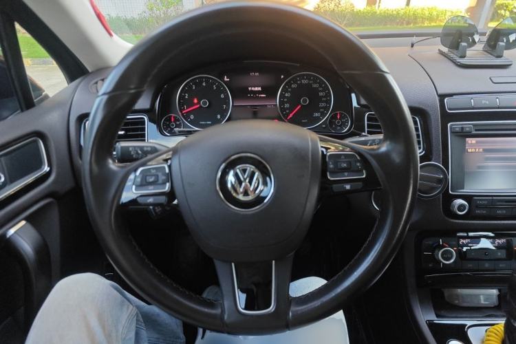 Used Volkswagen Touareg 2017 3.0 TSI Touareg Edition Steering Wheel