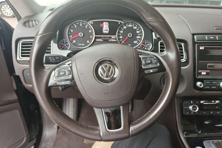 Used Volkswagen Touareg 2017 3.0 TSI Touareg Edition Steering Wheel