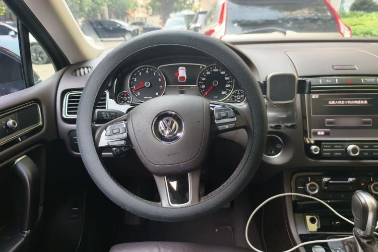 Used Volkswagen Touareg 2017 3.0 TSI Expedition Edition Steering Wheel