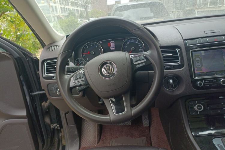 Used Volkswagen Touareg 2017 3.0 TSI Touareg Edition Steering Wheel