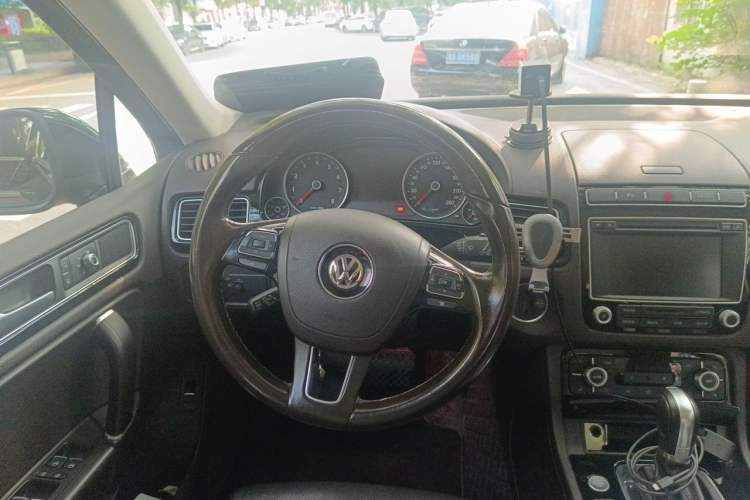 Used Volkswagen Touareg 2017 3.0 TSI Touareg Model Steering Wheel