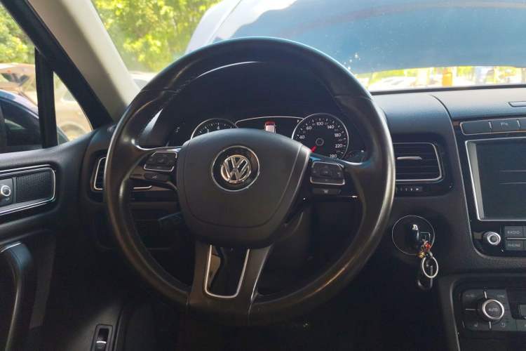 Used Volkswagen Touareg 2017 3.0 TSI Touareg Edition Steering Wheel