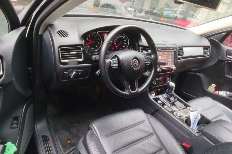 Used Volkswagen Touareg 2017 3.0 TSI Touareg Model Steering Wheel
