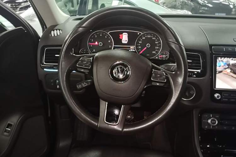 Used Volkswagen Touareg 2017 3.0 TSI Touareg Edition Steering Wheel