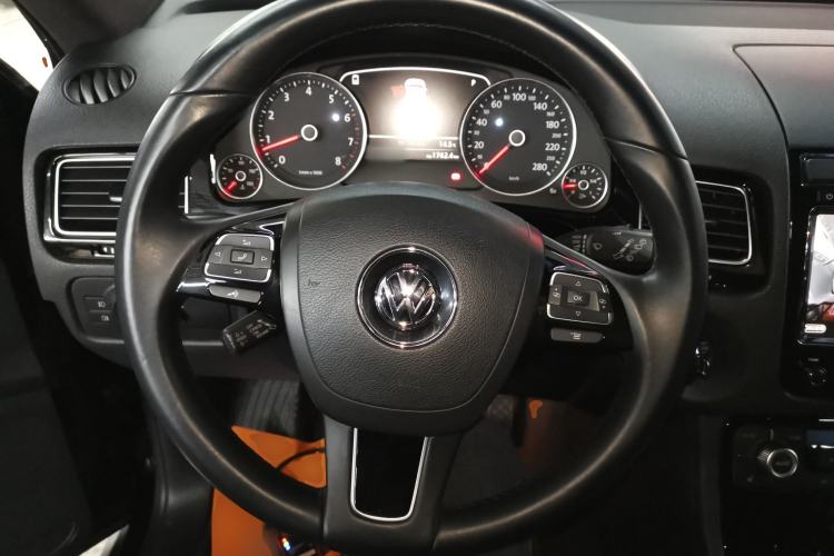 Used Volkswagen Touareg 2017 3.0 TSI Start Edition Steering Wheel