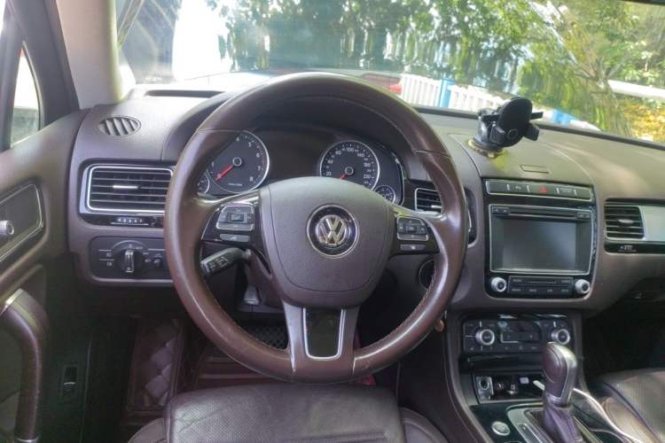 Used Volkswagen Touareg 2017 3.0 TSI Touareg Model Steering Wheel