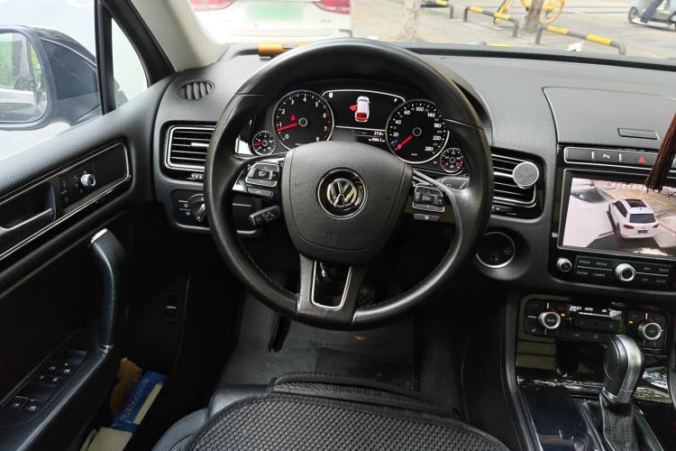 Used Volkswagen Touareg 2017 3.0 TSI Touareg Edition Steering Wheel