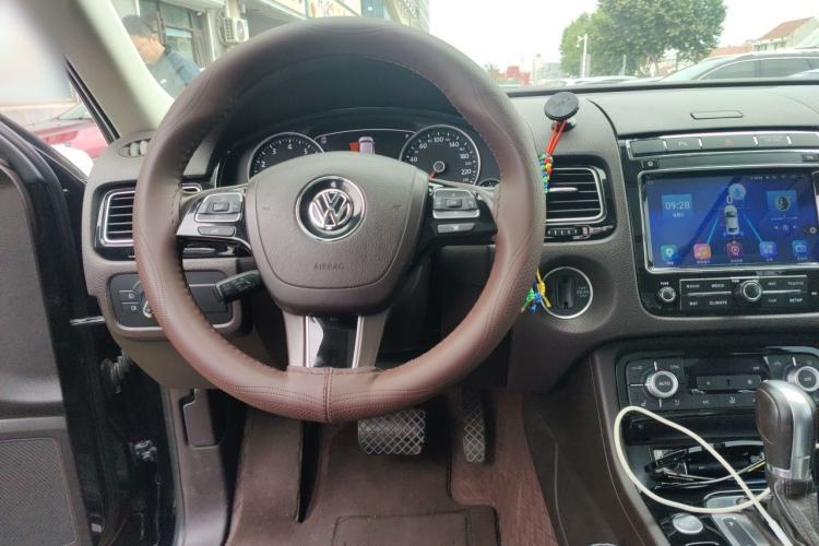 Used Volkswagen Touareg 2017 3.0 TSI Touareg Model Steering Wheel