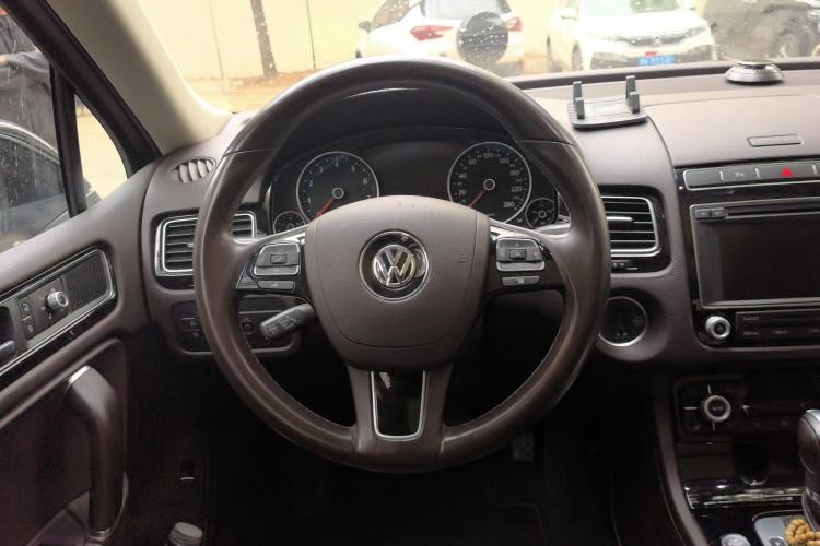 Used Volkswagen Touareg 2017 3.0 TSI Touareg Model Steering Wheel