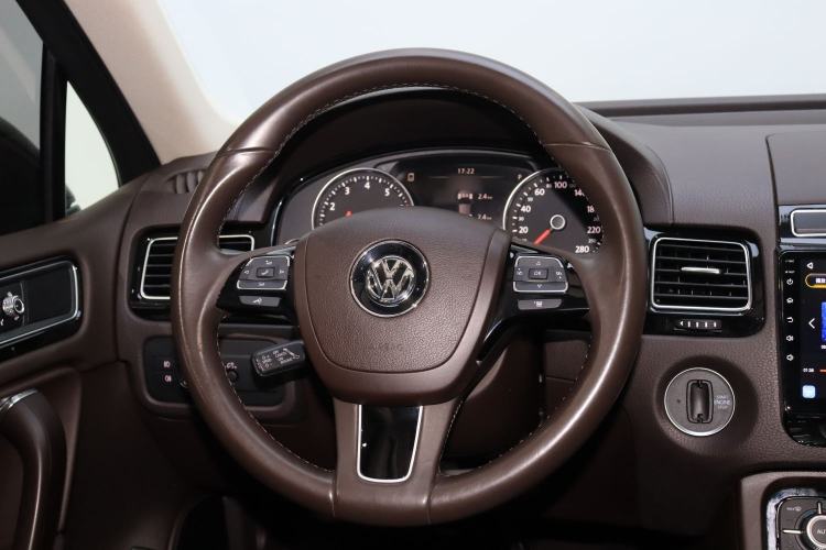 Used Volkswagen Touareg 2017 3.0 TSI Touareg Model Steering Wheel