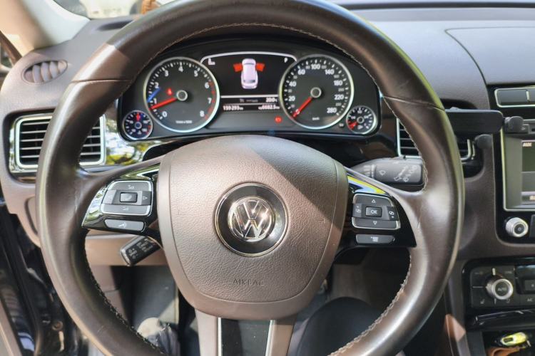 Used Volkswagen Touareg 2017 3.0 TSI Touareg Model Steering Wheel