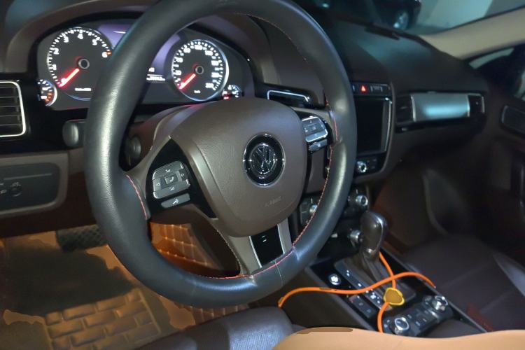 Used Volkswagen Touareg 2017 3.0 TSI Touareg Edition Steering Wheel