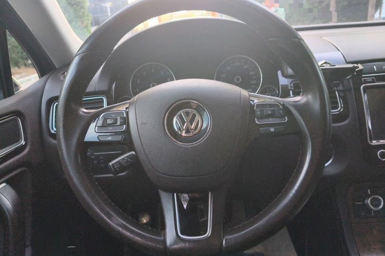 Used Volkswagen Touareg 2017 3.0 TSI Touareg Model Steering Wheel