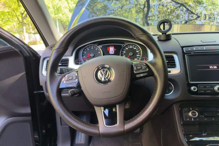 Used Volkswagen Touareg 2017 3.0 TSI Yuyue Model Steering Wheel