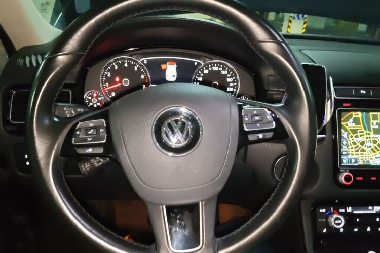 Used Volkswagen Touareg 2017 3.0 TSI Touareg Model Steering Wheel