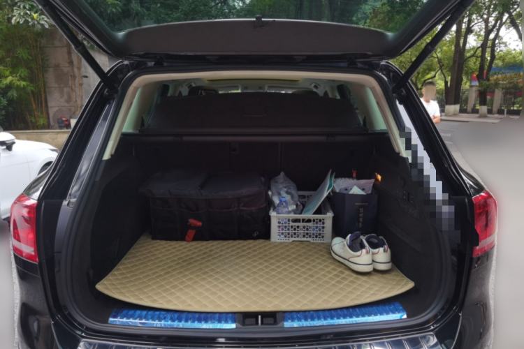Used Volkswagen Touareg 2017 3.0 TSI Touareg Model Trunk