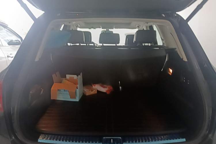 Used Volkswagen Touareg 2017 3.0 TSI Touareg Model Trunk