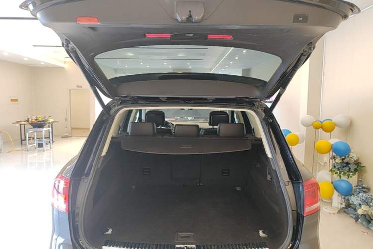 Used Volkswagen Touareg 2017 3.0 TSI Touareg Edition Trunk