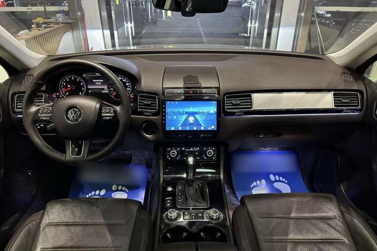 Used Volkswagen Touareg 2017 3.0 TSI Touareg Model Trunk