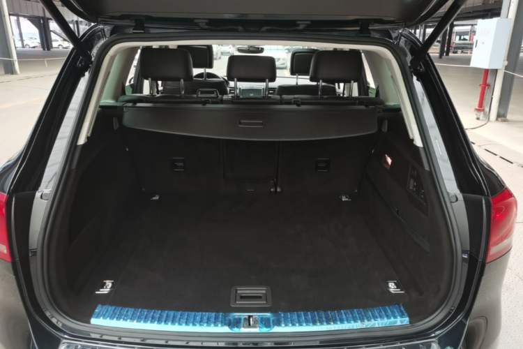 Used Volkswagen Touareg 2017 3.0 TSI Touareg Edition Trunk